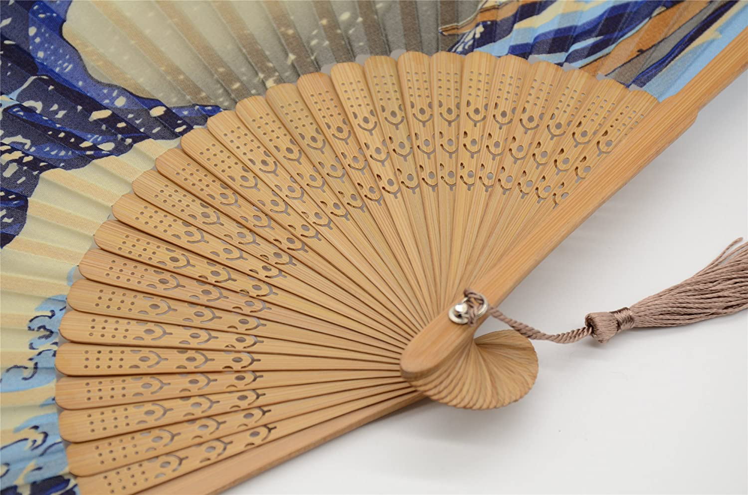 Folding Hand Held Fan Kanagawa Sea Waves Landscape 8.27 21cm with a Fabric Sleeve for Protection for Gifts Japanese Vintage Retro Style