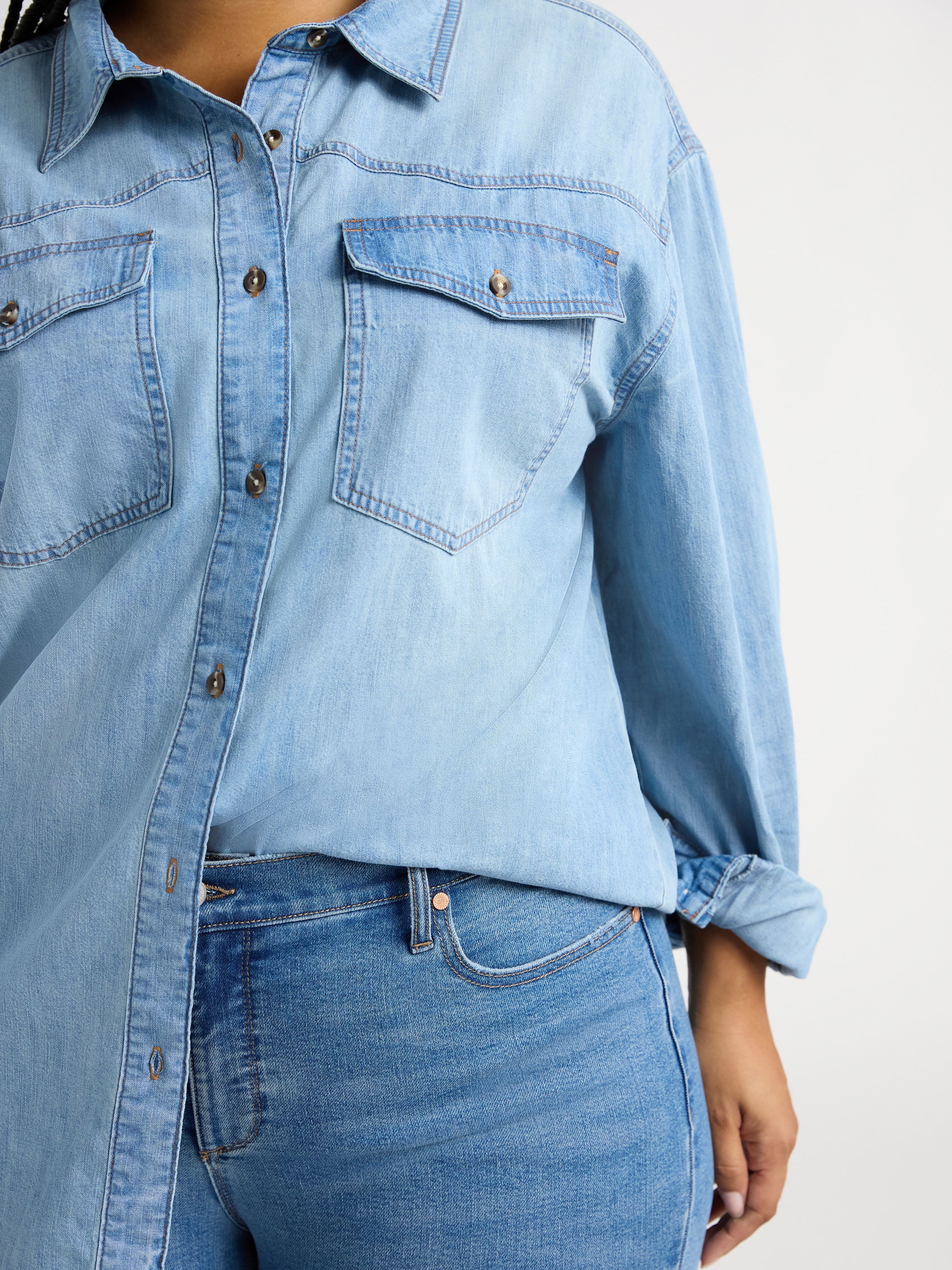 Sofia by Sofia Vergara Women's and Women's Plus Sofia Oversized Boyfriend Shirt with Long Sleeves, Sizes XS-4X