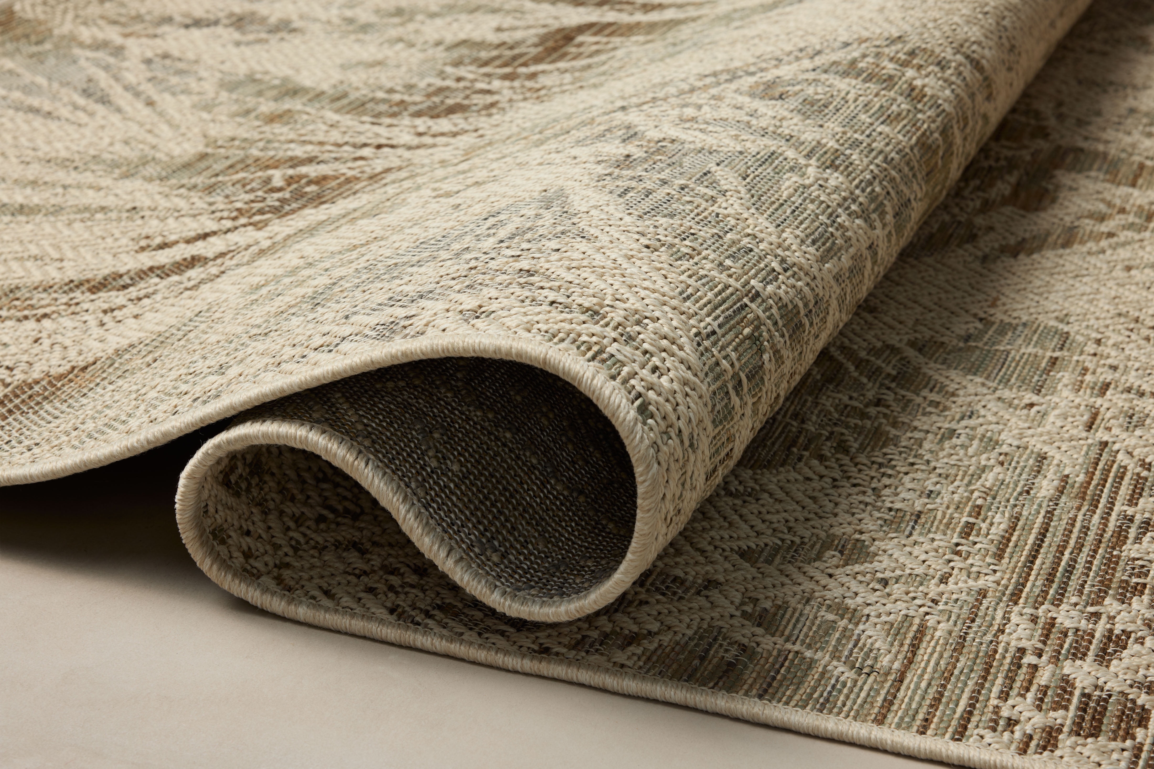 Loloi Saylor Ivory / Stone Indoor/Outdoor Area Rug