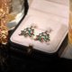thumbnail image 2 of Pendientes de borlas de árbol de Navidad coloridos europeos y americanos, dulces, sencillos, huecos, largos, accesorios navideños, pendientes de estrella, 2 of 6