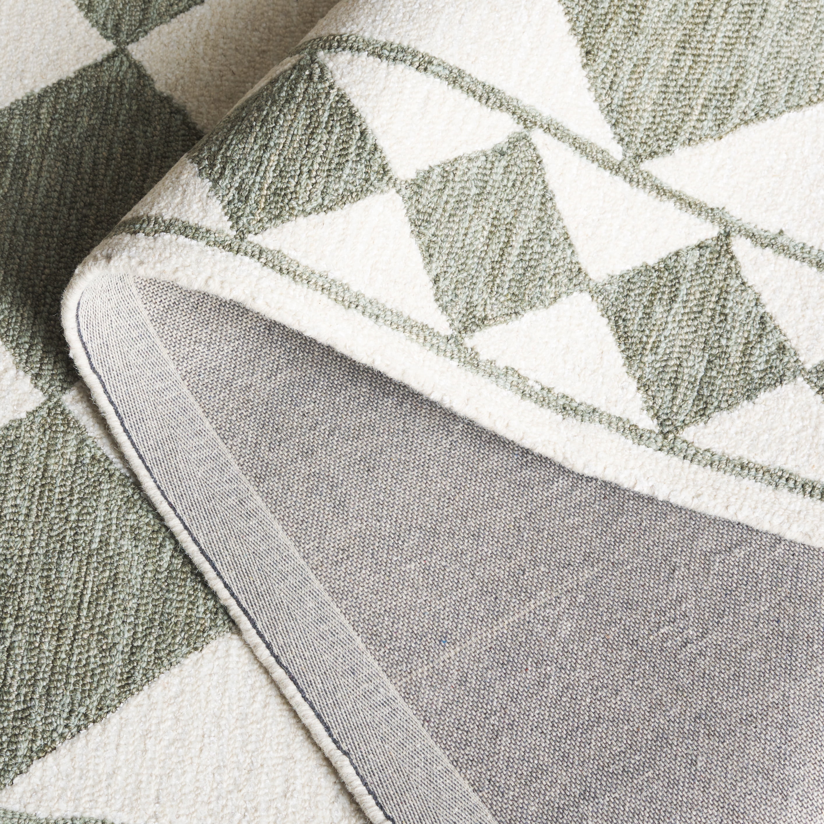 SAFAVIEH Ebony Mercia Diamond Area Rug, Sage/Ivory, 9' x 12'