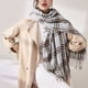 thumbnail image 4 of Bufanda de invierno para mujer, chal de cachemira con borlas y cuadros grandes, bufandas de gran tamaño, bufandas cálidas y acogedoras para invierno y otoño, 4 of 6