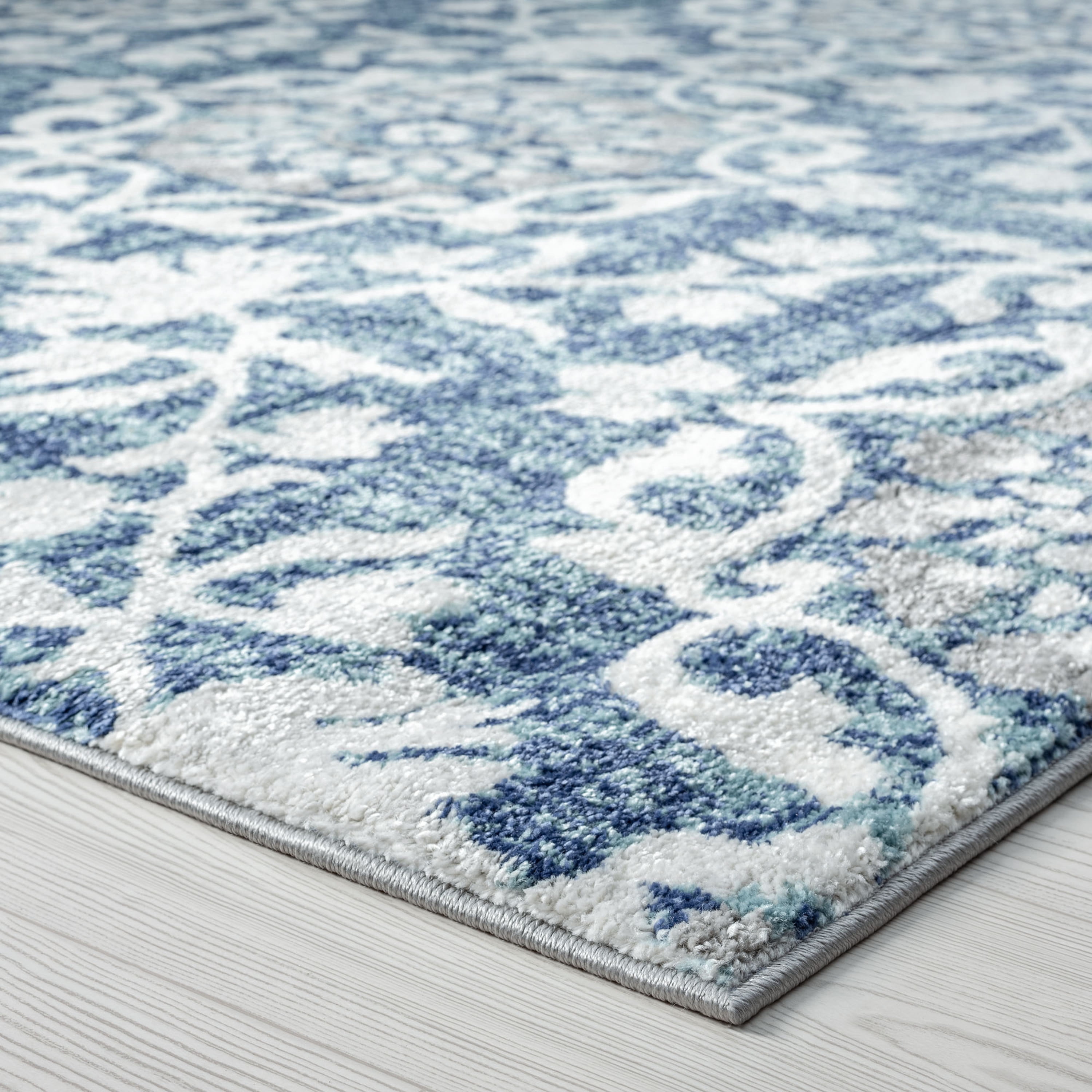 Transitional 4x6 Area Rug (4' x 5'3'') Floral Blue, Blue Indoor Rectangle Easy to Clean