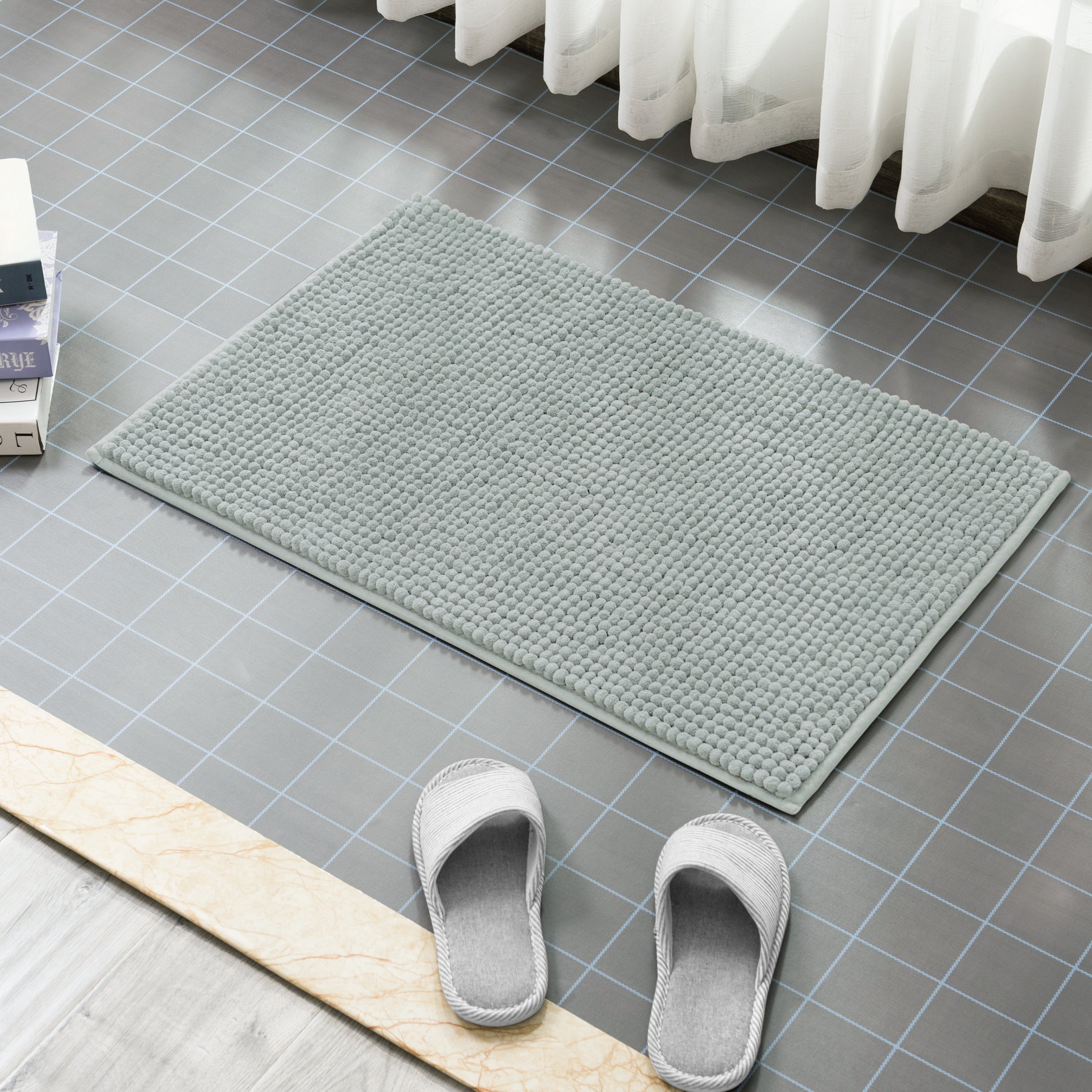 Subrtex Chenille Bathroom Rugs Soft Non-Slip Super Water Absorbing Shower Mats, 20"x32", Light Gray