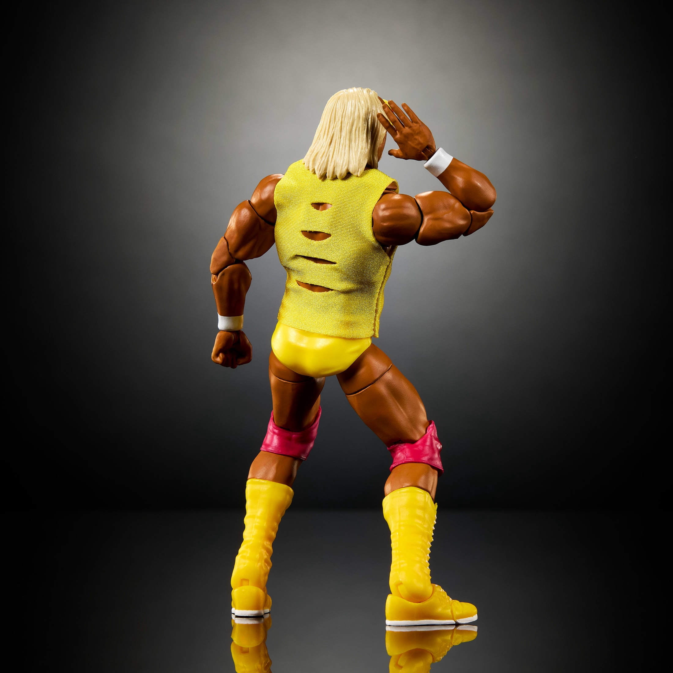 WWE Ultimate Edition Hulk Hogan Action Figure & Accessories Set, 6-inch Collectible