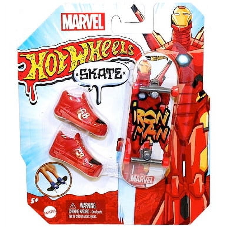 Hot Wheels Skate Tony Hawk Transforming Skate Bus with 1 Exclusive