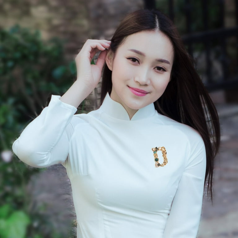 Brooch blouse shop