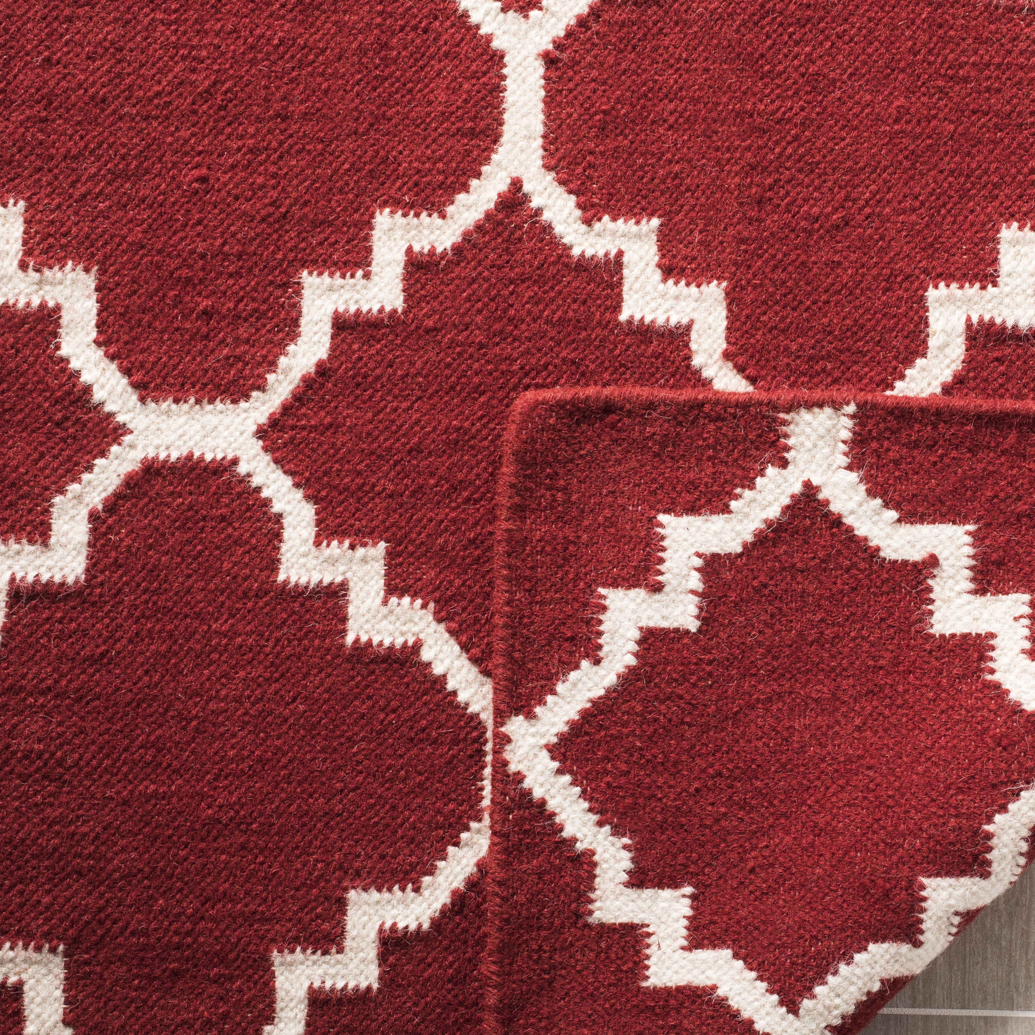 Safavieh Dhurries Jona Geometric Area Rug, Red/Ivory, 4' x 4' Square