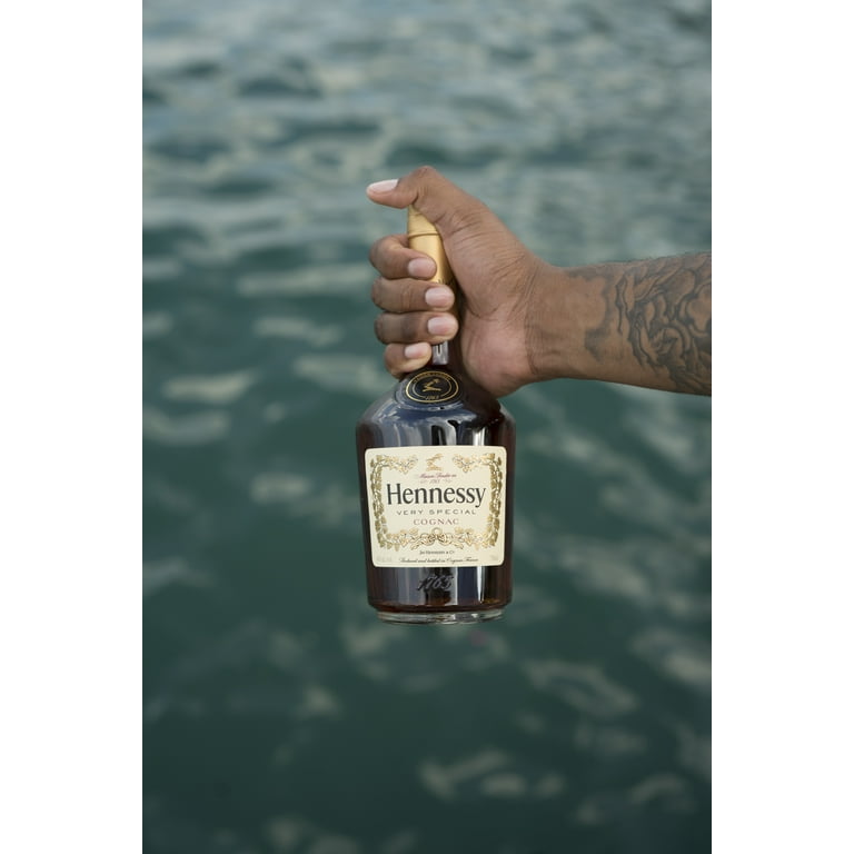 Hennessy Cognac VS 750mL - Wally's Wine & Spirits