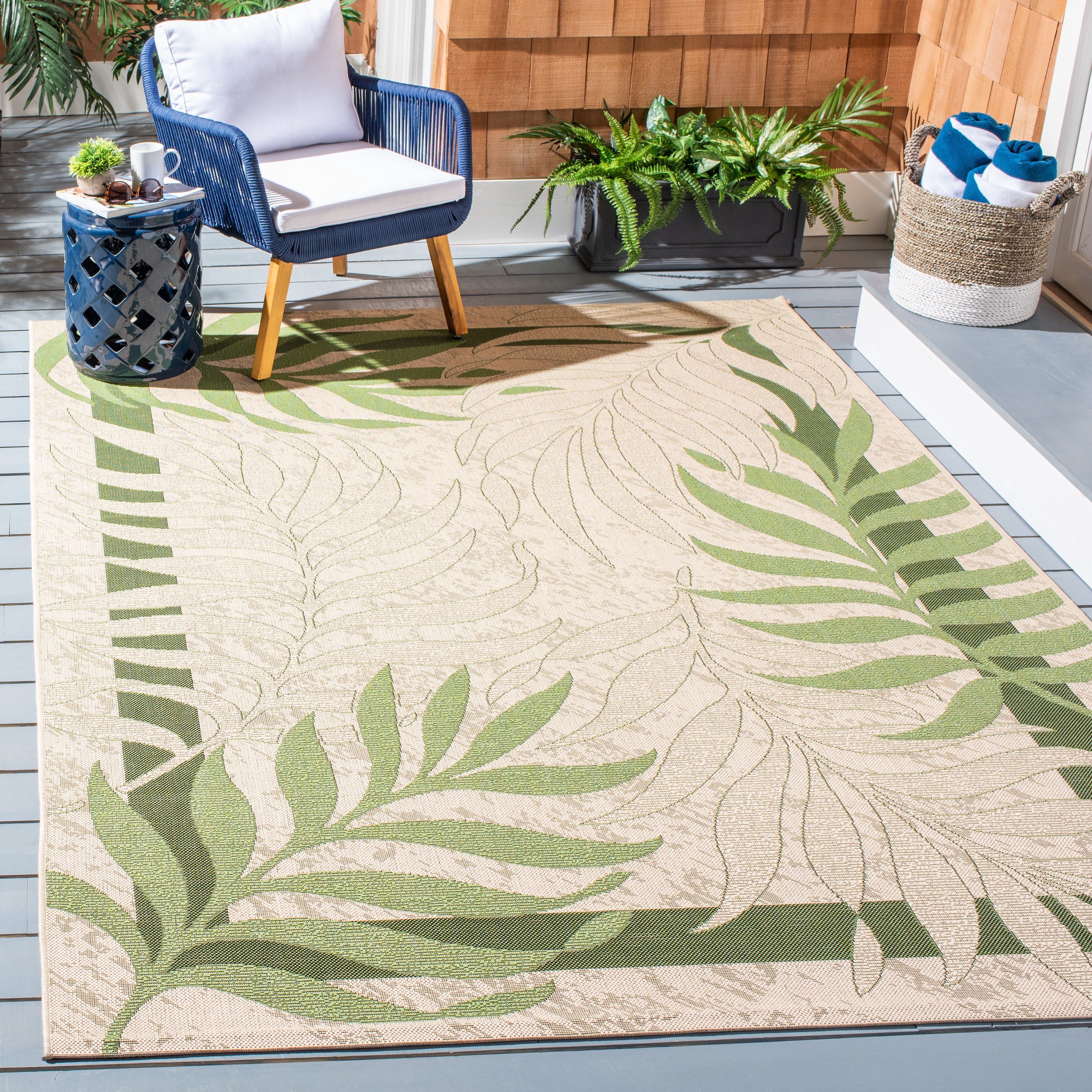 Safavieh Courtyard Cailyn Floral Indoor/Outdoor Area Rug, Cream/Green, 8' x 11'