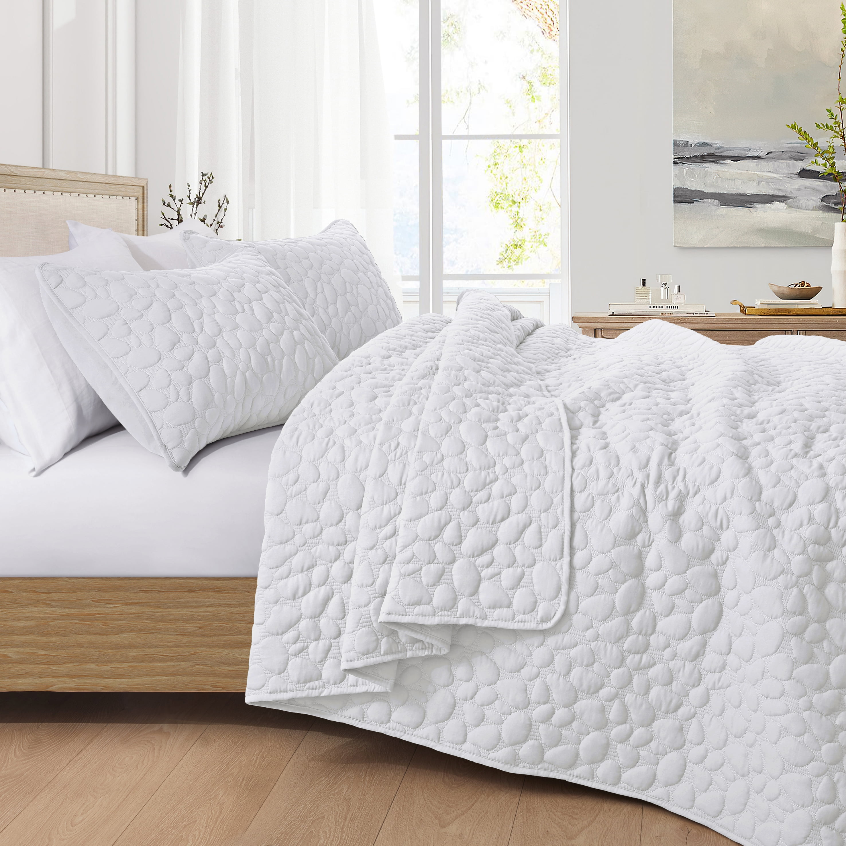 Bonlino Quilt Bedding Set King Size - Lightweight Quilt Set Summer Farmhouse White, Soft Bedding Bedspread Coverlet Modern Quilt with 2 Pillow Shams for Bedroom Home Bed All Season (Over King, White)