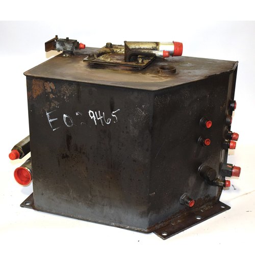 Used Hydraulic Reservoir fits Kubota SVL902 VO62165113