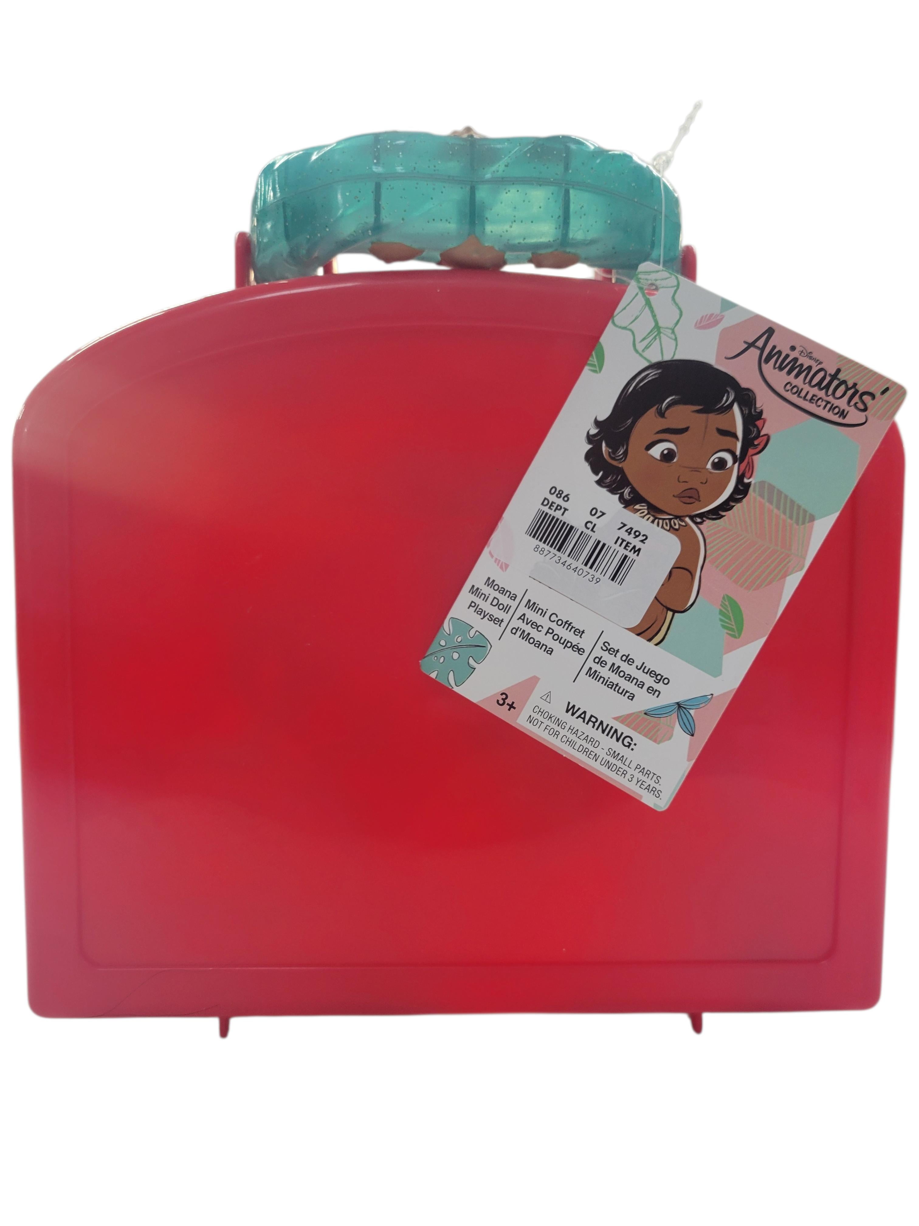 Disney Store Girl's Moana Animators' Collection Mini Doll Play Set