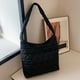 thumbnail image 4 of Bolso hobo acolchado, ligero, para mujer, con cerrojo, acolchado, Bolso satchel (negro), 4 of 8