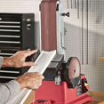 thumbnail image 5 of SKIL 4.3-Amp 4 X 36-Inch Belt and 6-Inch Disc Sander, 3376-01, 5 of 6