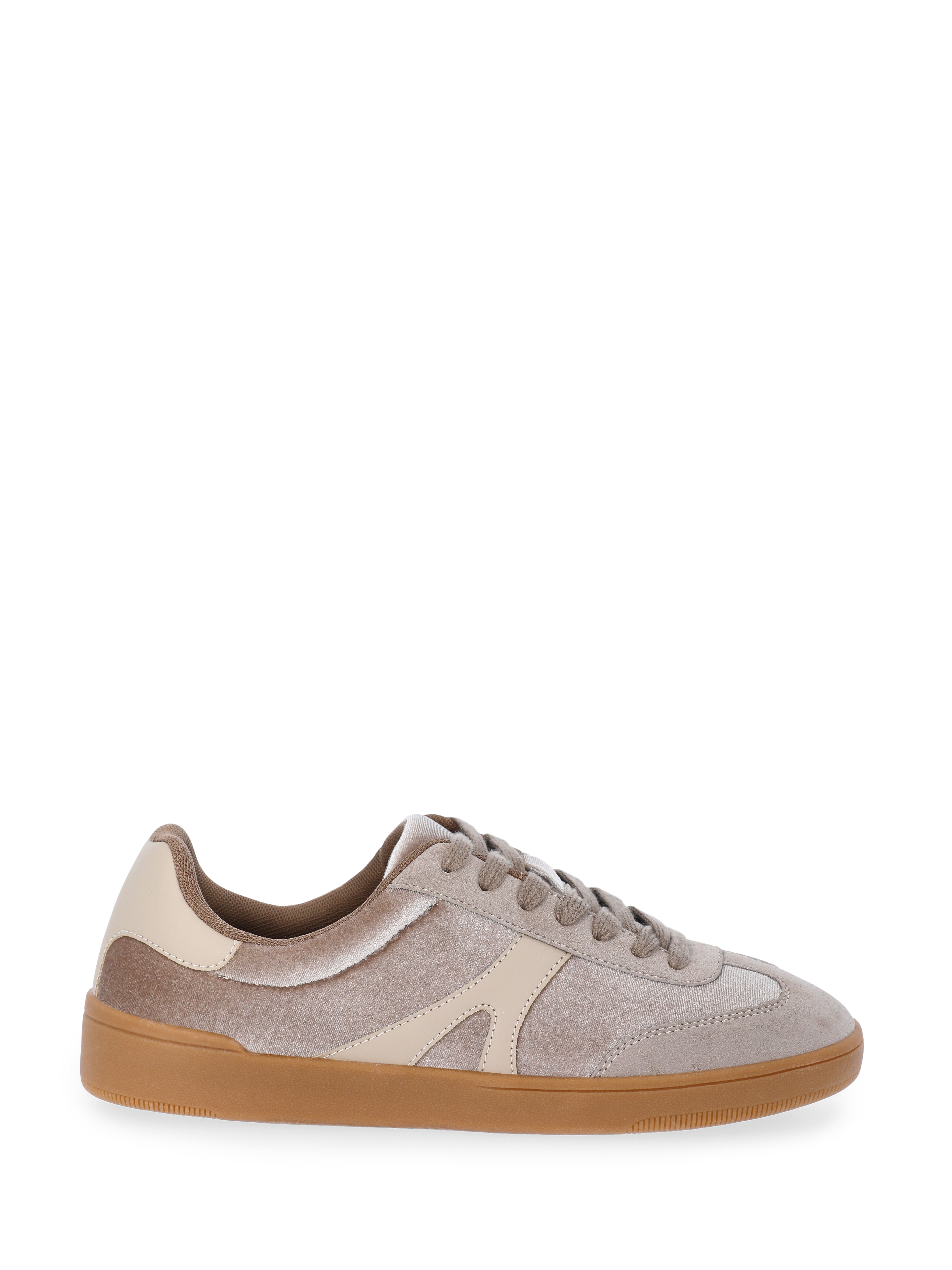 No Boundaries Velvet and Faux Suede Gum Sole Sneakers, Women's