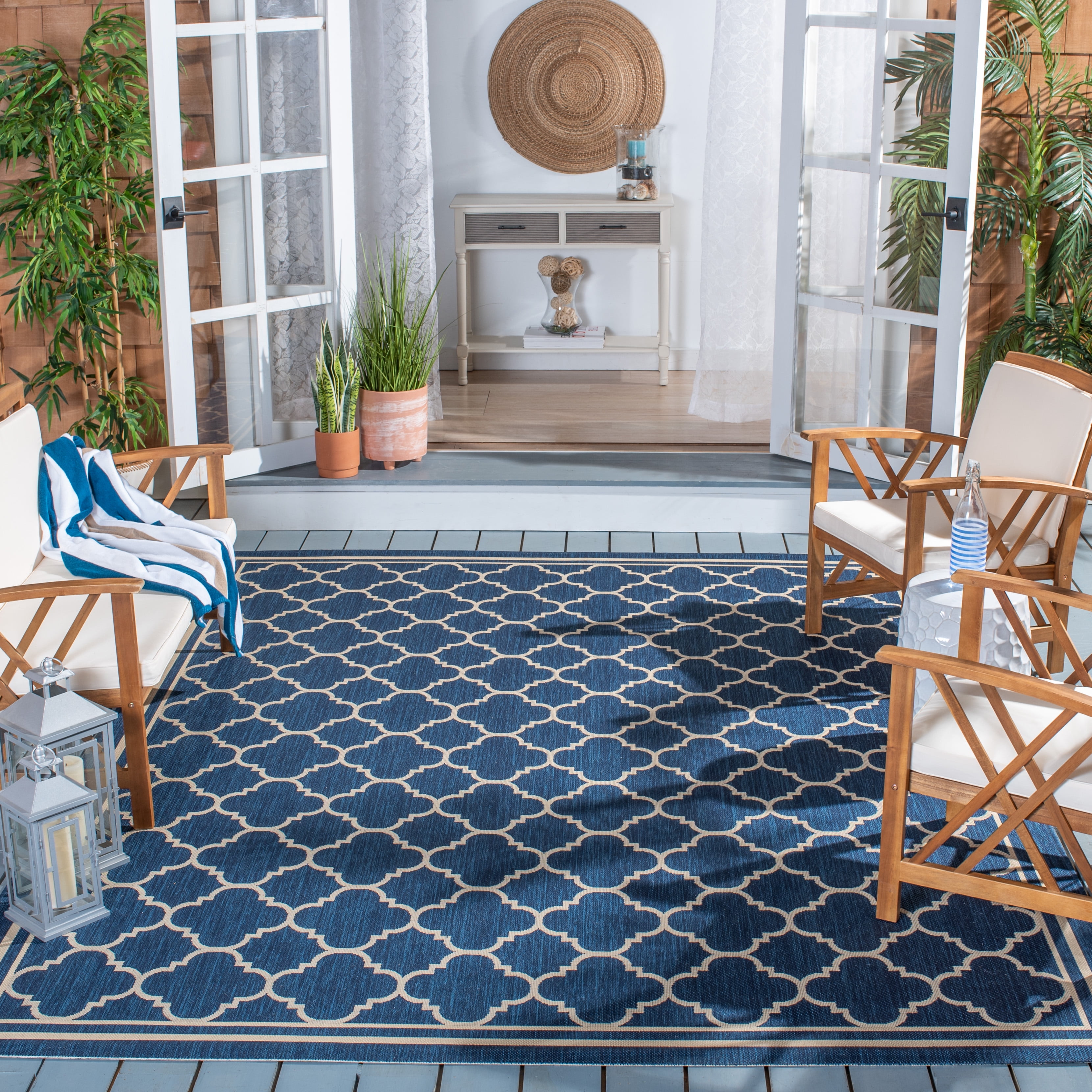 Safavieh Courtyard Alina Geometric Quatrefoil Indoor/Outdoor Area Rug, Navy/Beige, 9' x 12'