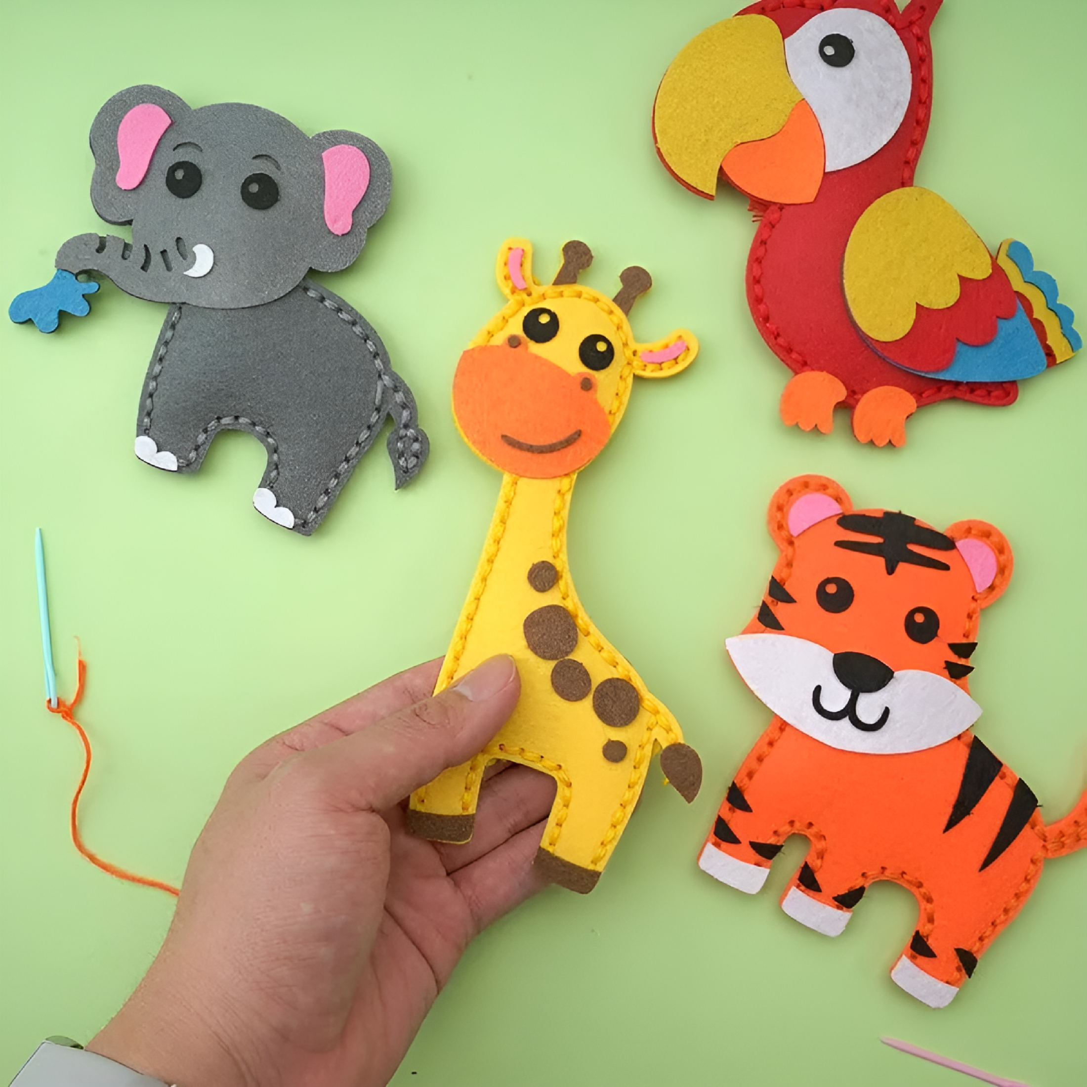 TUWAFE 2026 New Deedlite Twiggle Stuff Sewing Kit,Felt Sewing Kit for Kids Age 6-12,Felt Craft for Beginner Sewing Kits,Includes 14 Stuffed Animals