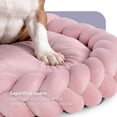 thumbnail image 4 of Cama Redonda para Perro y Gato Esquimal Rosa Trenzada Antiestrés Mediana Lavable, 4 of 6