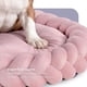 thumbnail image 4 of Cama Redonda para Perro y Gato Esquimal Rosa Trenzada Antiestrés Mediana Lavable, 4 of 6