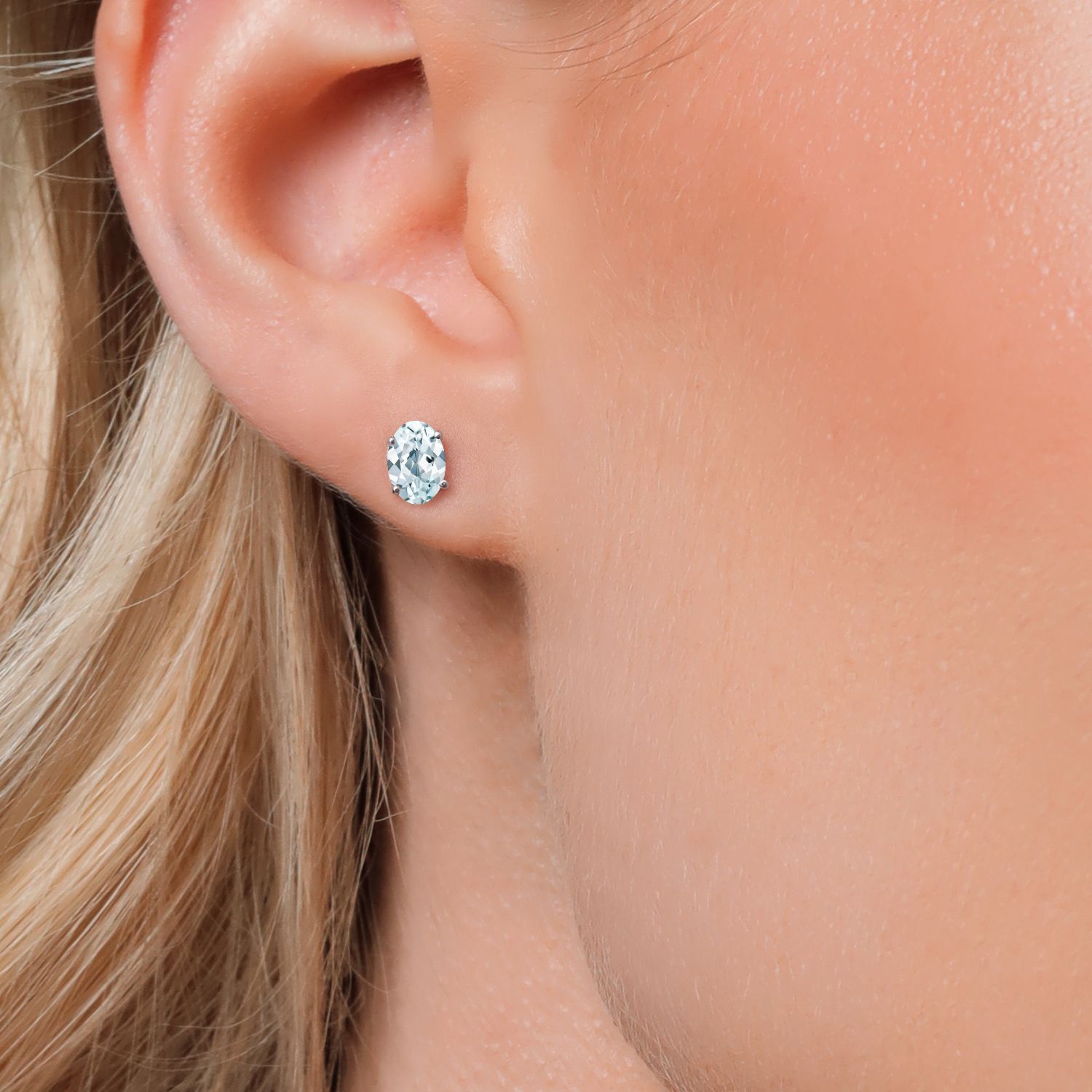 Gem Stone King 1.50 Ct Oval 7x5mm Sky Blue Aquamarine 14K White Gold Stud Earrings for Women Men