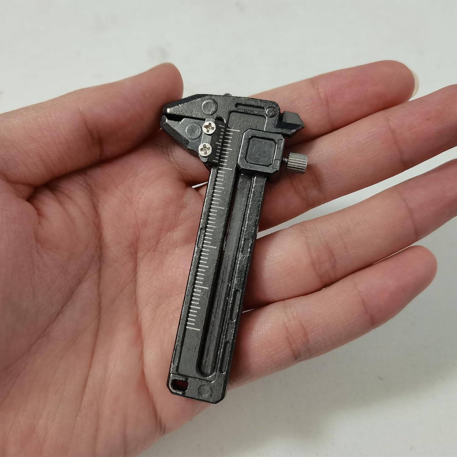 Mini Vernier Caliper 0-50mm, Brass Color Zinc Alloy Pocket Slide Caliper, Multifunctional Precision Measuring Tool for Various Measuring Tasks