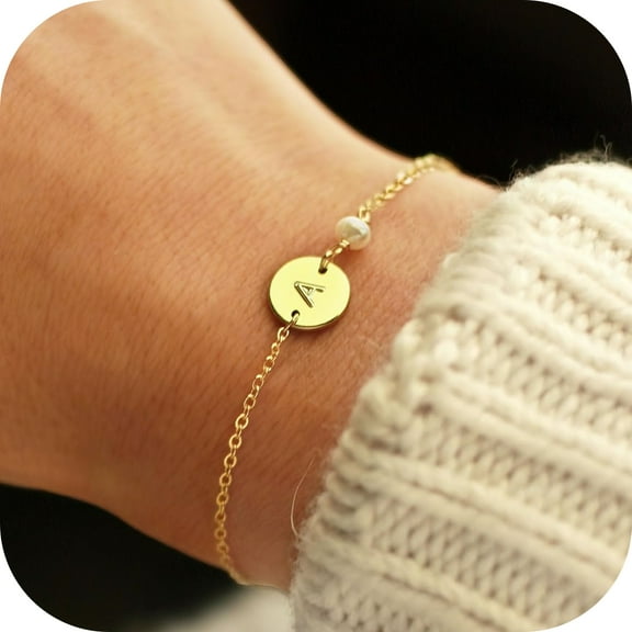 Turandoss 14K Gold Plated Dainty Charm Disc Pearl Initial Link Bracelet for Women Girls Letter A-Z Jewelry Personalized Birthday Wedding Bridesmaid Easter Birthday Gift for Women Girls