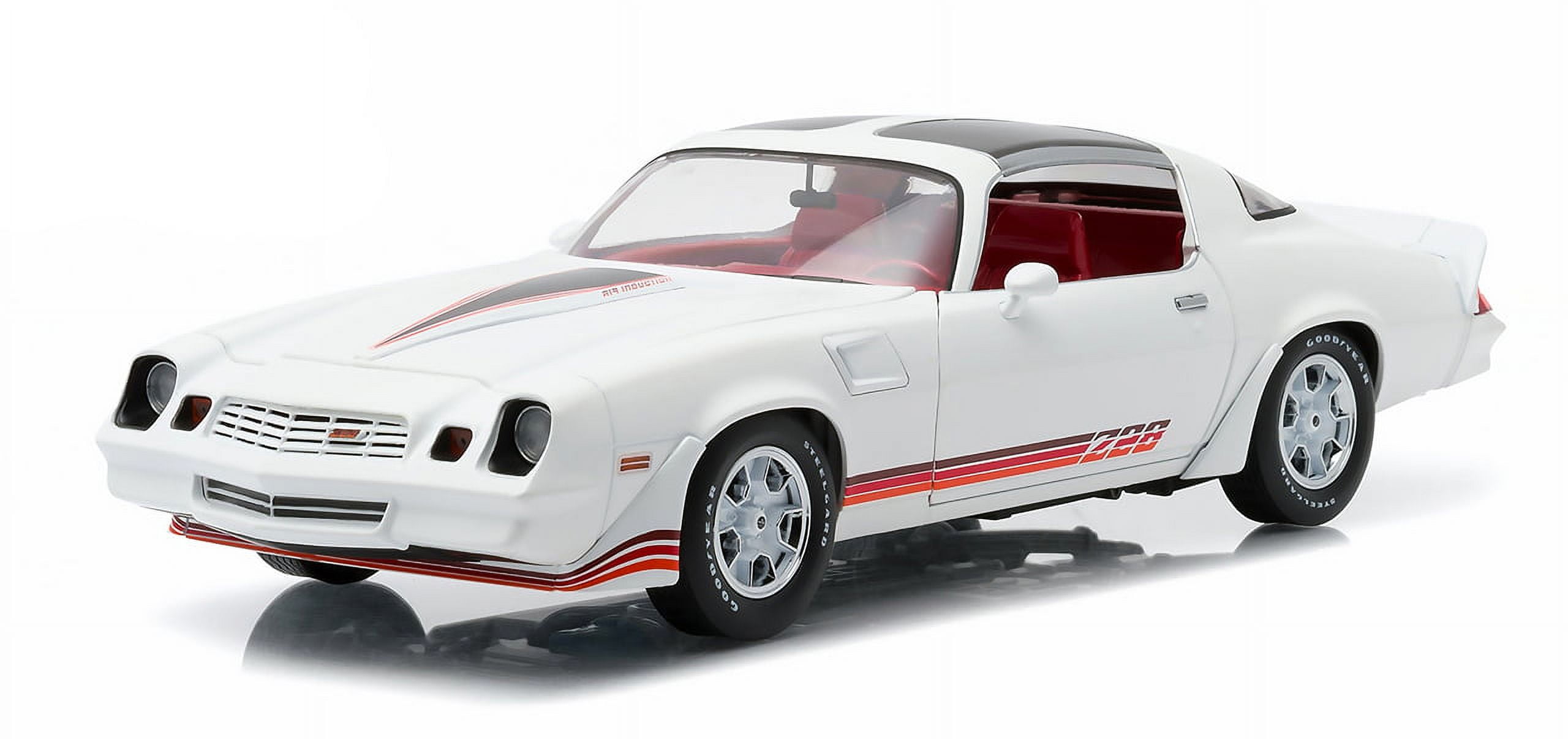 Greenlight: 1/18 Scale 1981 Chevy Camaro Z/28 Diecast Model, White