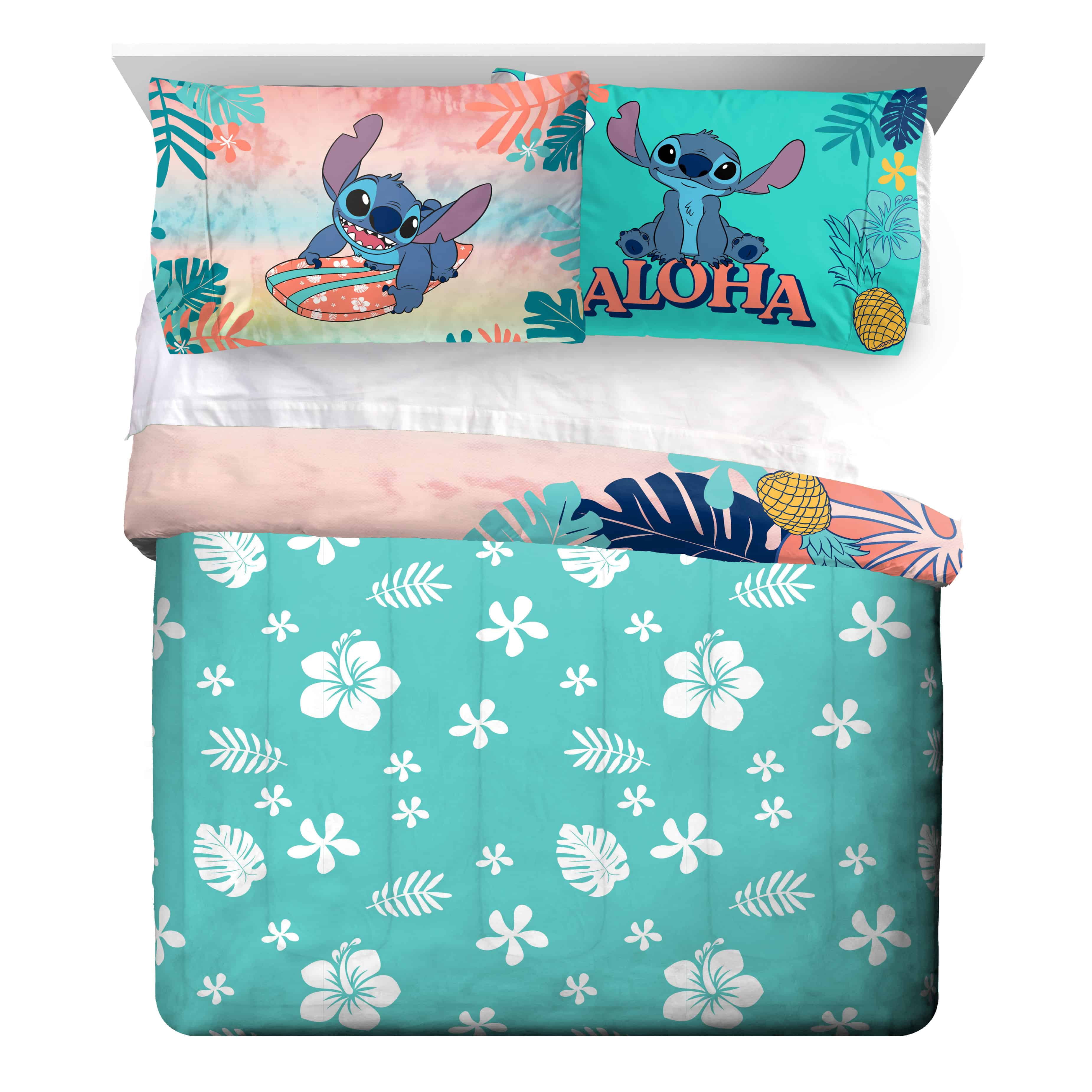 Stitch Island Vibes 3-Piece Reversible Queen Comforter & Pillowcase Set, Polyester, Multicolor