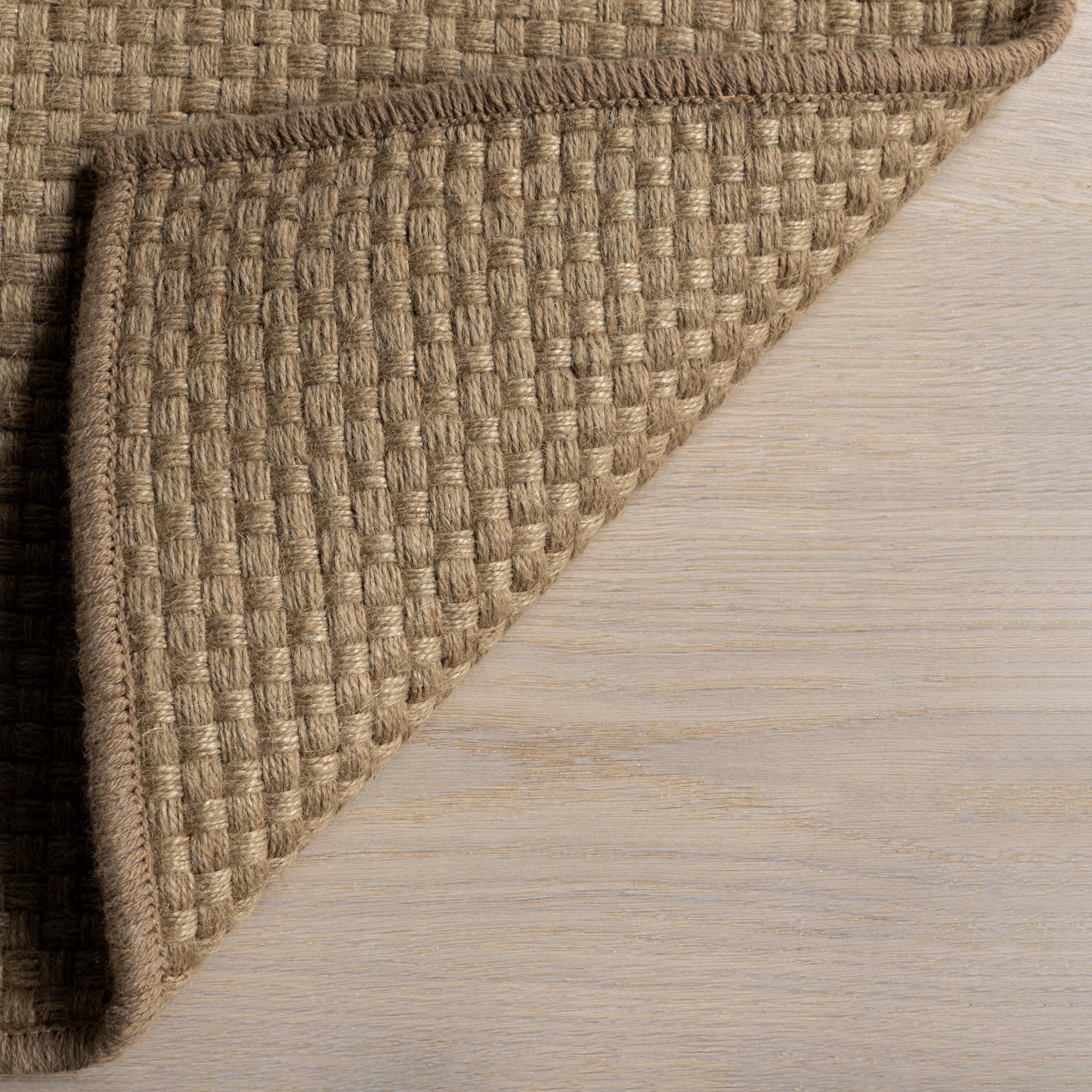 nuLOOM Ainara Solid Handmade Jute Area Rug, 6' x 9',  Natural