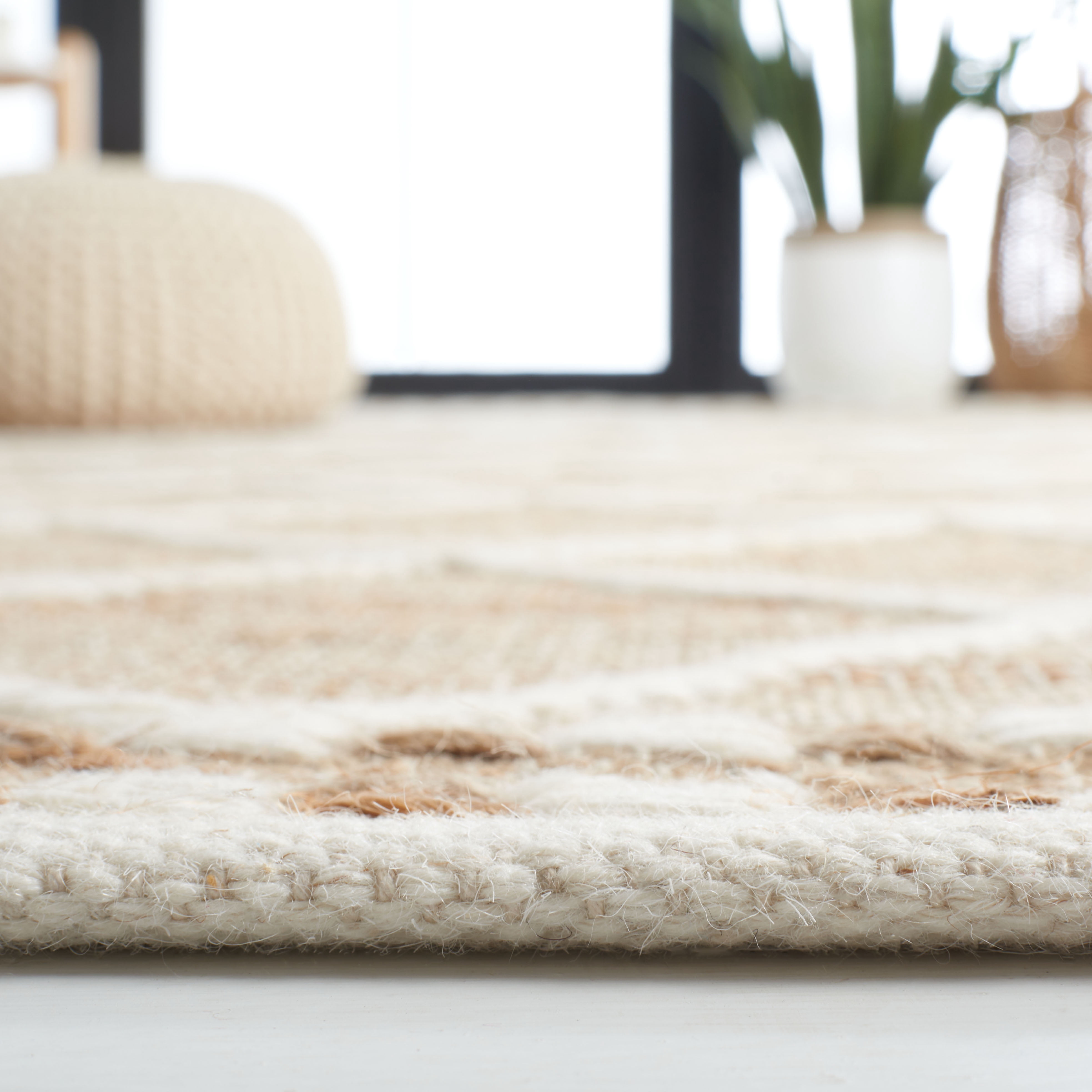 SAFAVIEH Natural Fiber Kimberlyn Geometric Runner Rug, Natural/Ivory, 2'3" x 9'