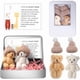 thumbnail image 1 of Osito de bolsillo en caja con gorro | Mini oso de peluche suave de 6 cm de alto | Llavero portátil con tarjeta con mensaje inspirador | Regalo para aliviar la ansiedad, estudiantes, viajes y ánimo, 1 of 4