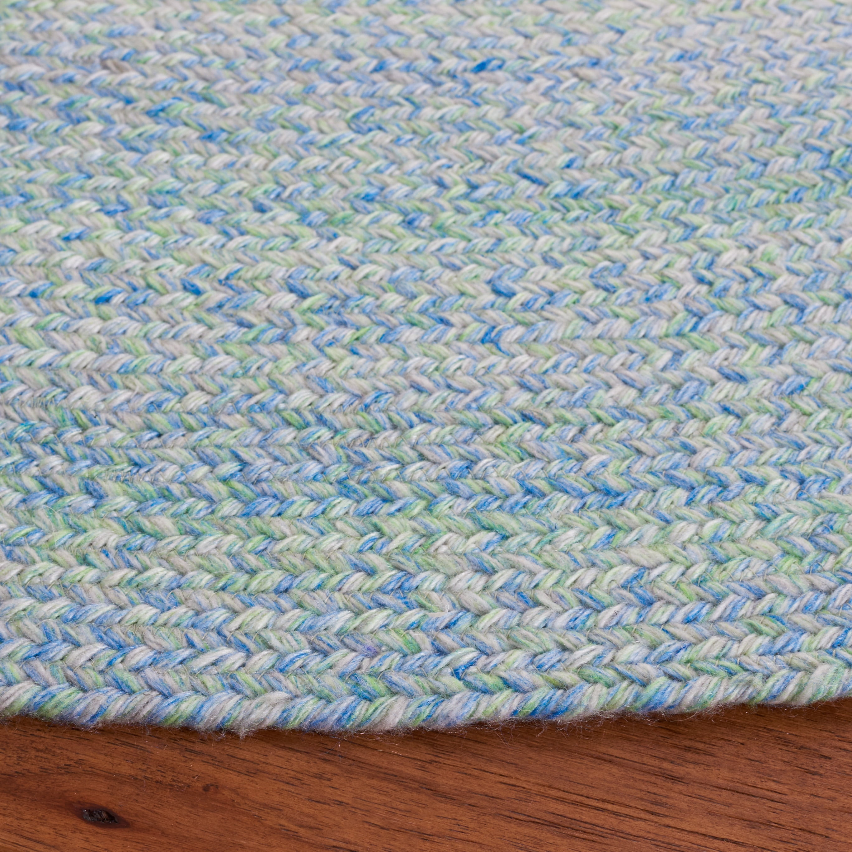 SAFAVIEH Braided Lyla Solid Polyester Reversible Area Rug, Green/Blue, 3' x 3' Round