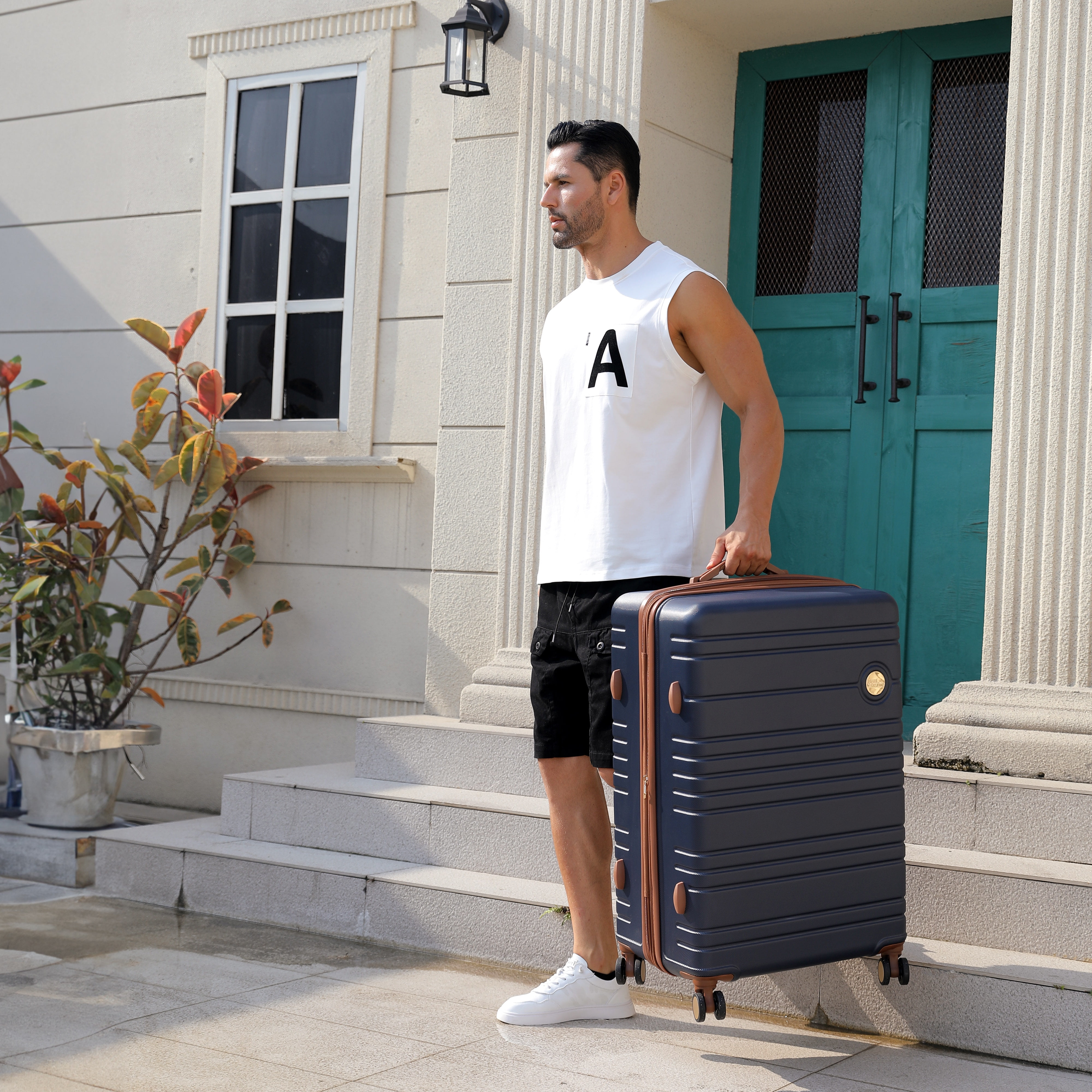 Miami CarryOn Brickell 3 Piece Expandable Retro Spinner Luggage Set (Navy)