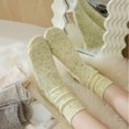 thumbnail image 4 of Xiao Hua 3 pares de calcetines de lana de otoño e invierno con hilo de puntos marrones, calcetines de cuello redondo cálidos e informales, cómodos para el uso diario en climas fríos, talla única, 4 of 5
