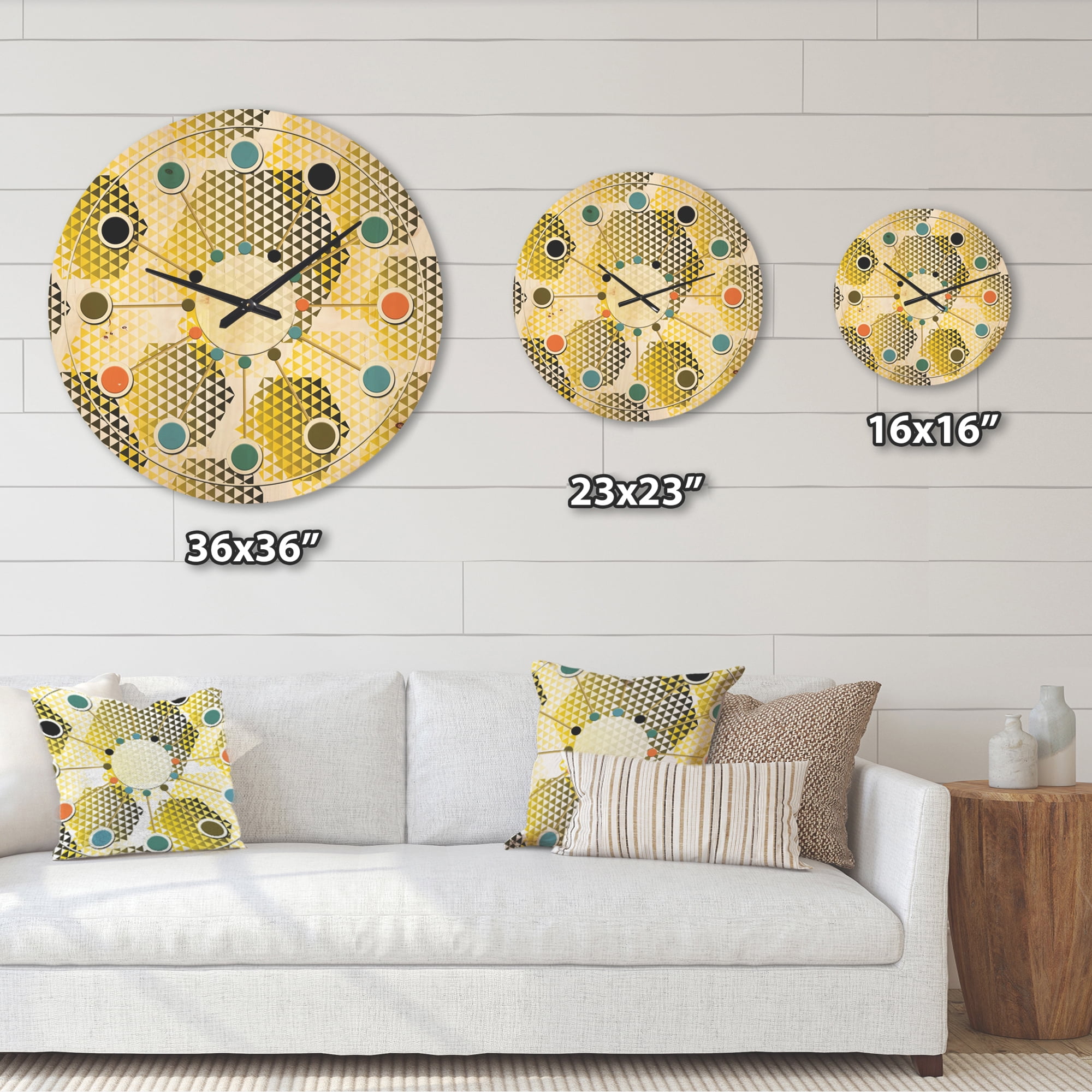 Designart 'Hexagon Retro Pattern XI' Mid-Century Modern Wood Wall Clock