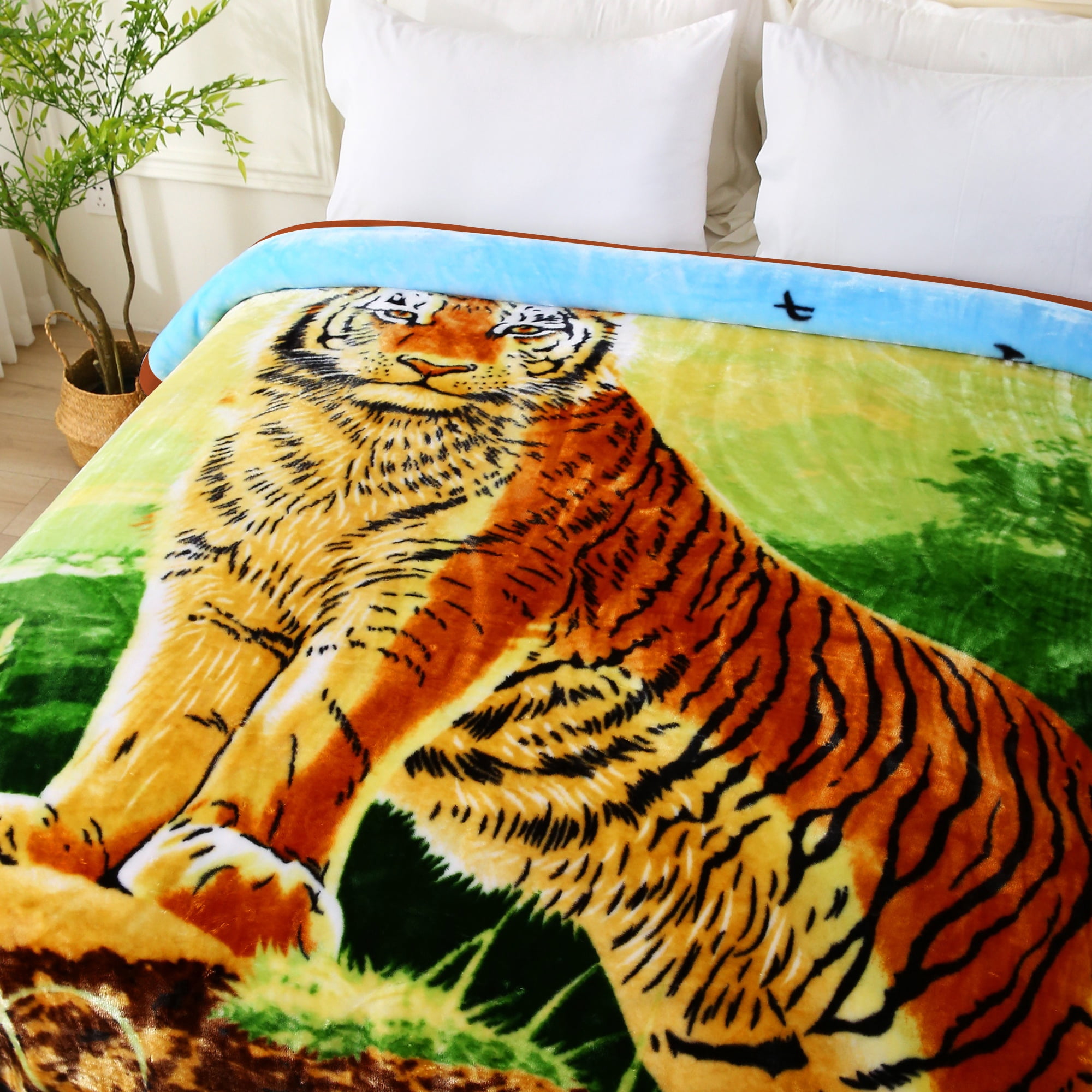 MERRY HOME King Size Fleece Blanket For Bed, A & B Patterns Soft Warm Animal Blanket, Microfiber Plush Middle Weight Bed Blanket For All Season, Tiger /Brown Tiger, 5.7LB, 83"x91"