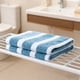 thumbnail image 5 of Toalla de baño de vellón Corals con diseños de rayas anchas, muy absorbente y con bordes reforzados, adecuada tanto para hombres como para mujeres para secarse después de la ducha o el lavado. Toallas, 5 of 6