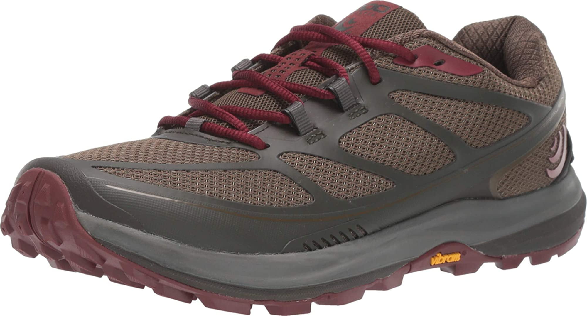 topo running shoes canada