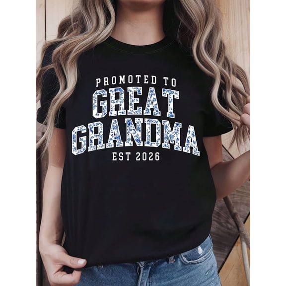 Promoted to Great Grandma Est 2026 Women's Black T-Shirt Retro Floral Blue Pattern Graphic Tee New Grandmother Announcement Gift Comfortable Short Sleeve Apparel