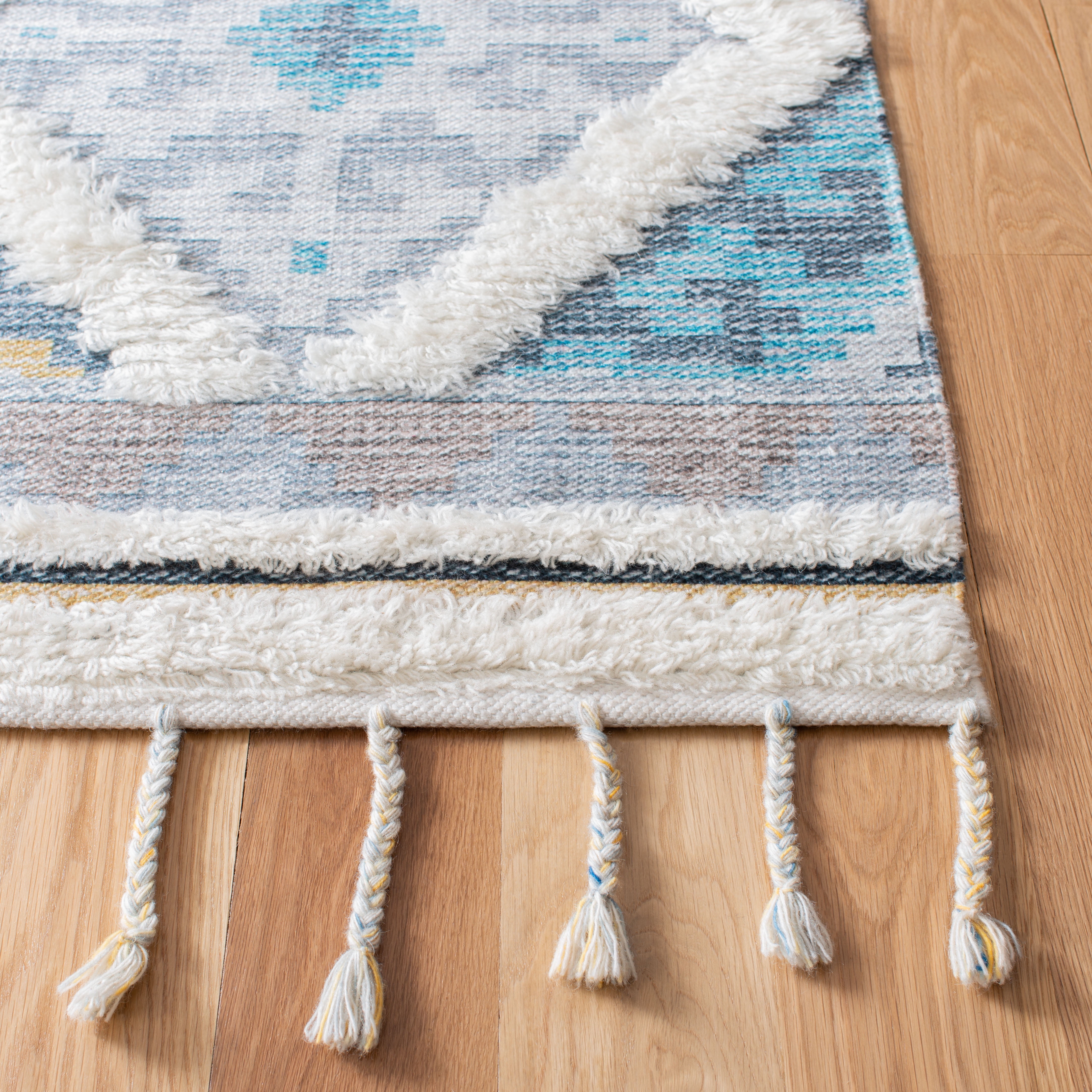 SAFAVIEH Saffron Cynarra Geometric Wool Runner Rug, Ivory/Turquoise, 2'3" x 8'