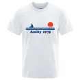thumbnail image 3 of Amity 1975 - Camiseta con estampado retro de Jaws para hombre, ropa creativa, ropa deportiva, camisetas de moda, camisetas de algodón transpirables para hombre, 3 of 4