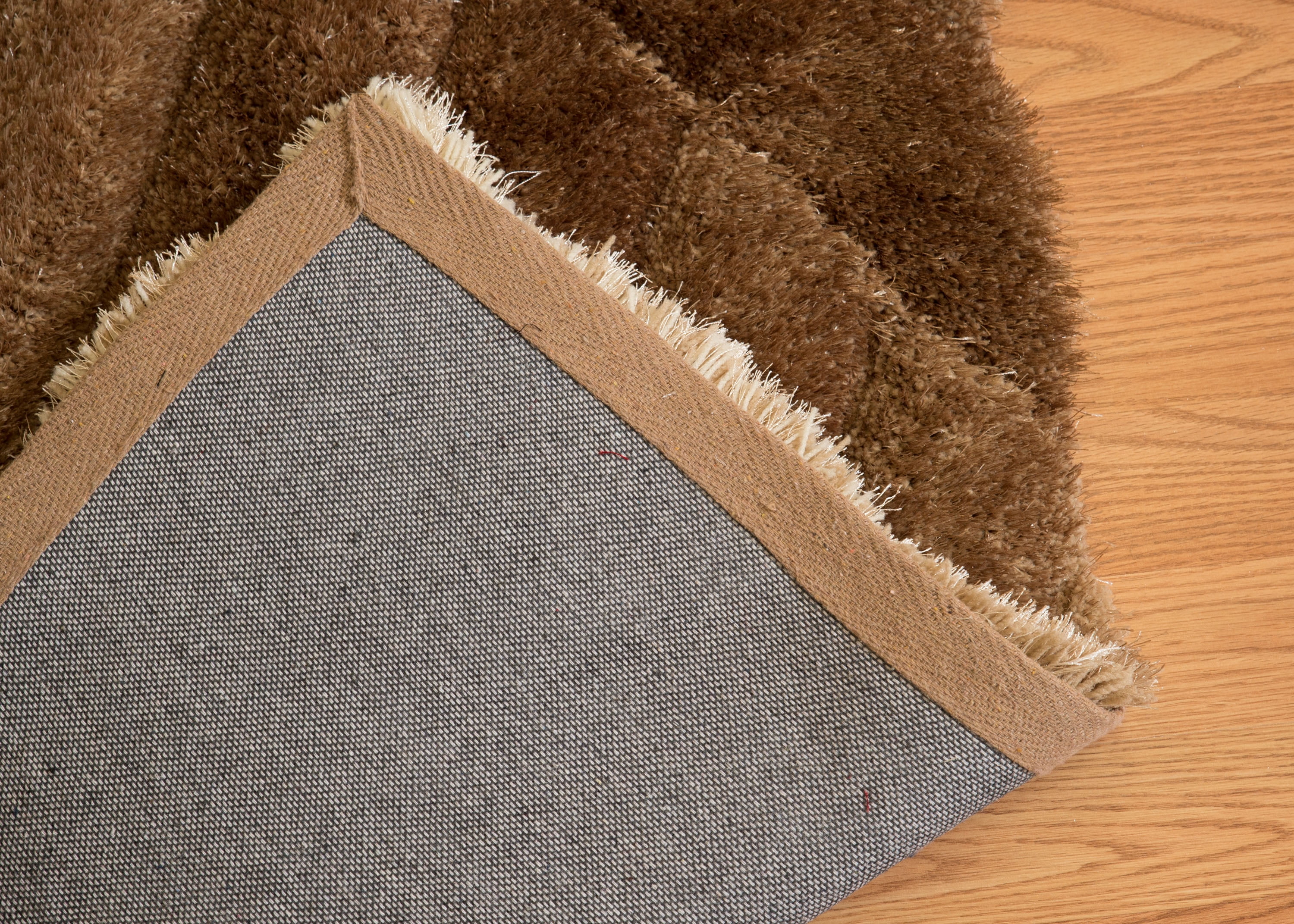 United Weavers Veria Suave Shag Geometric Accent Rug, Beige, 1'10" X 3'