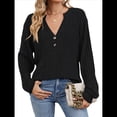 thumbnail image 2 of Camisa Henley de Larga para Mujer, Cuello en V, Suéteres Casuales Elegantes, Ropa de Moda para Otoño. Negro L, 2 of 10