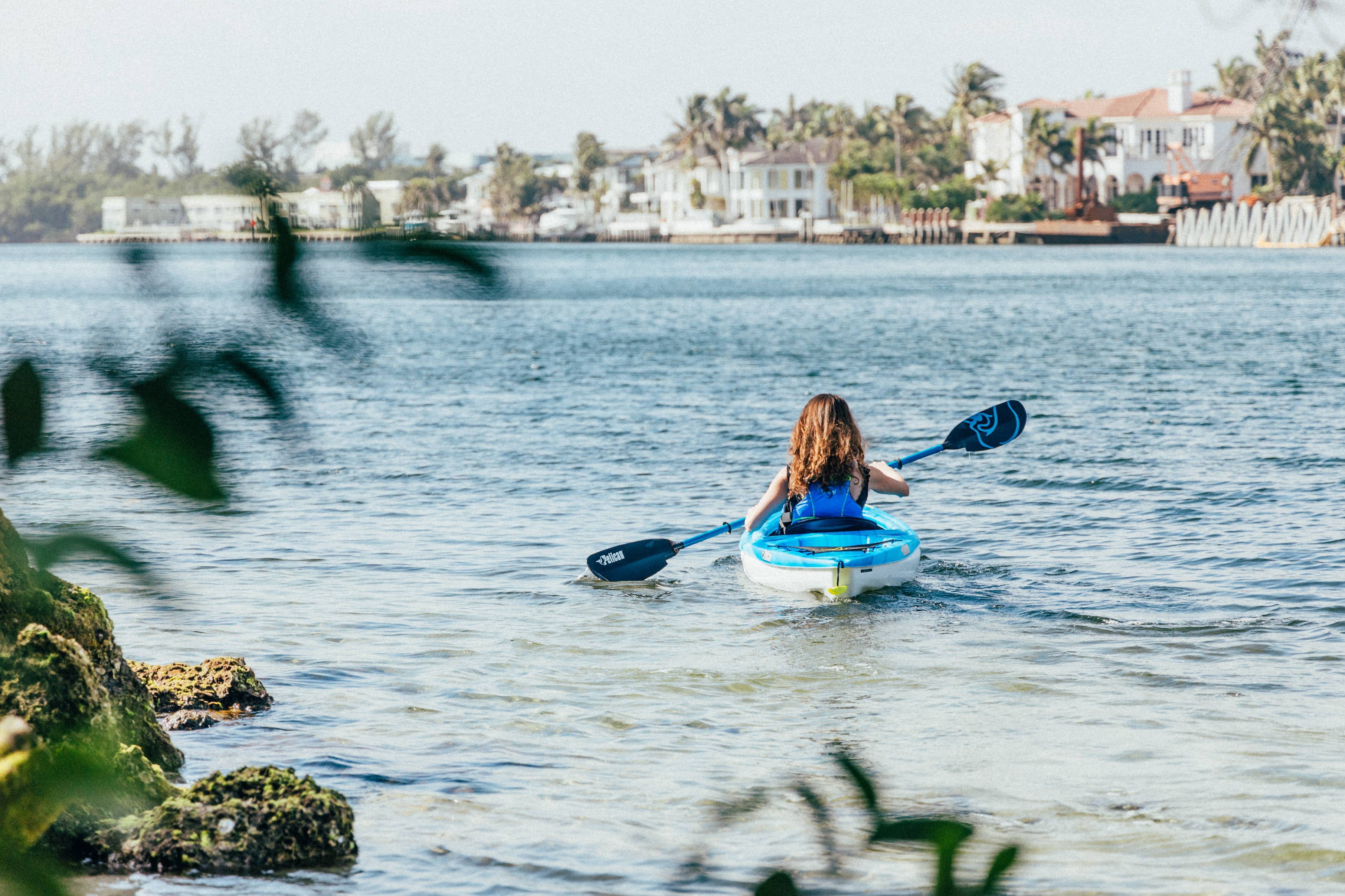 Pelican - Argo 100X - Sit-in Recreational Kayak - 10 ft - Fade Deep Blue White