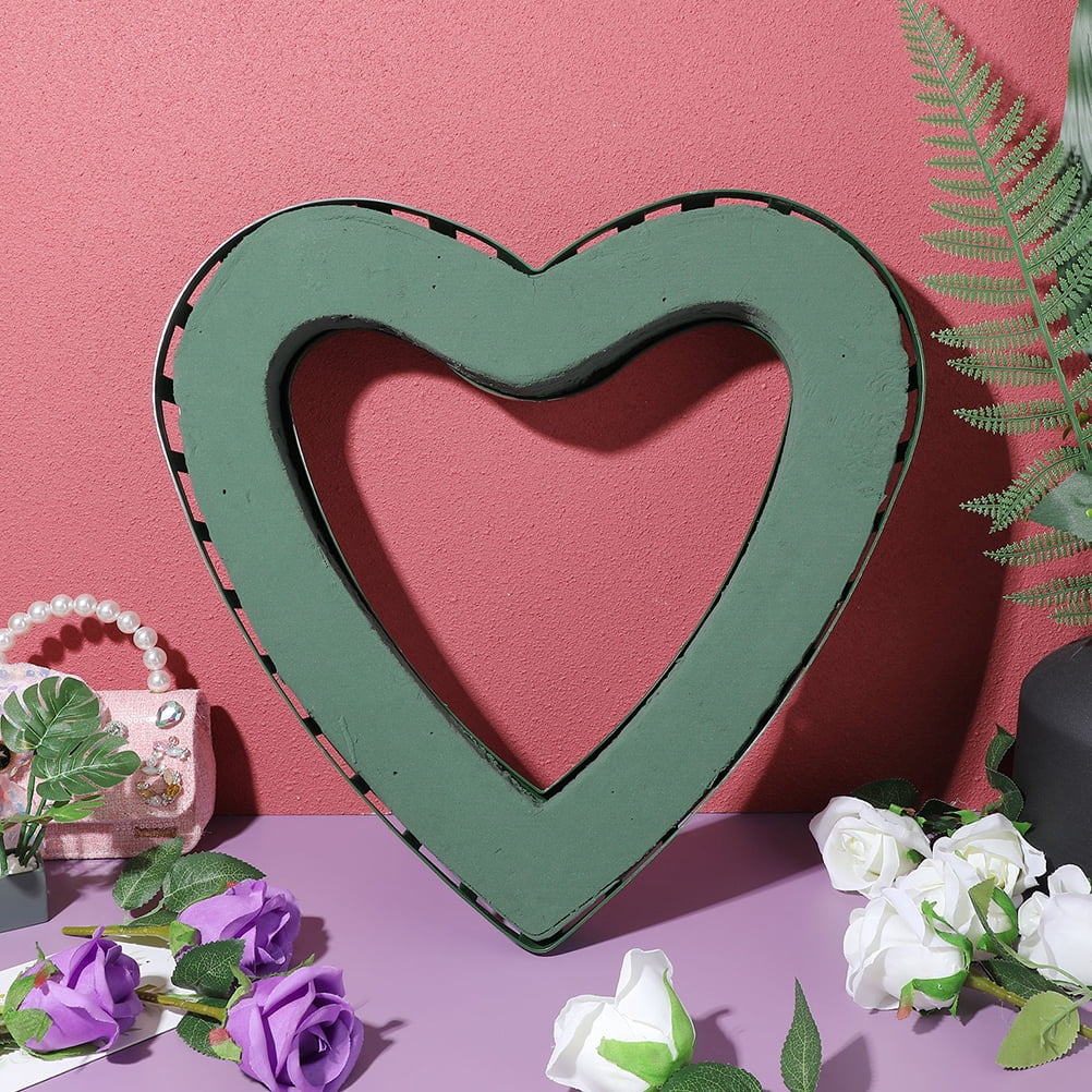 WEUVEB Heart Shaped Floral Holder Plastic Green for Wedding and Home Use with Suction Cups 2Pcs