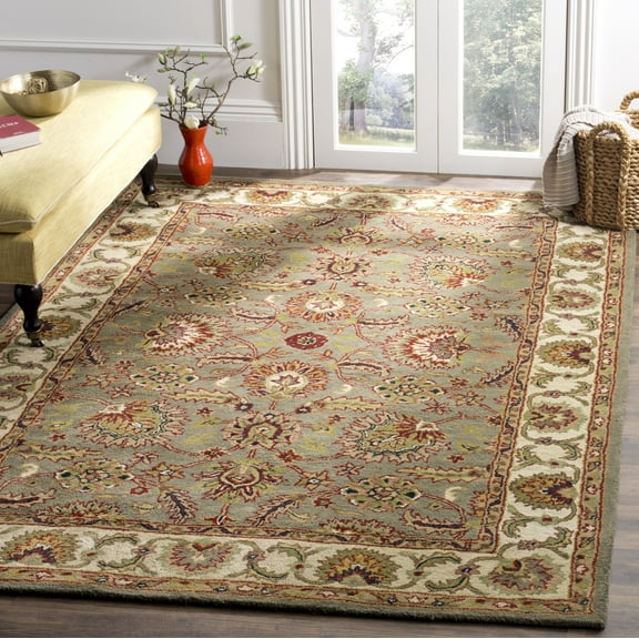 SAFAVIEH Classic Fredrick Oriental Wool Area Rug, Celadon/Ivory, 6' x 9'