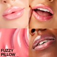 thumbnail image 3 of Almohada Lip Oil wet n Wild Fuzzy, ligera e hidratante, x2, 3 of 7