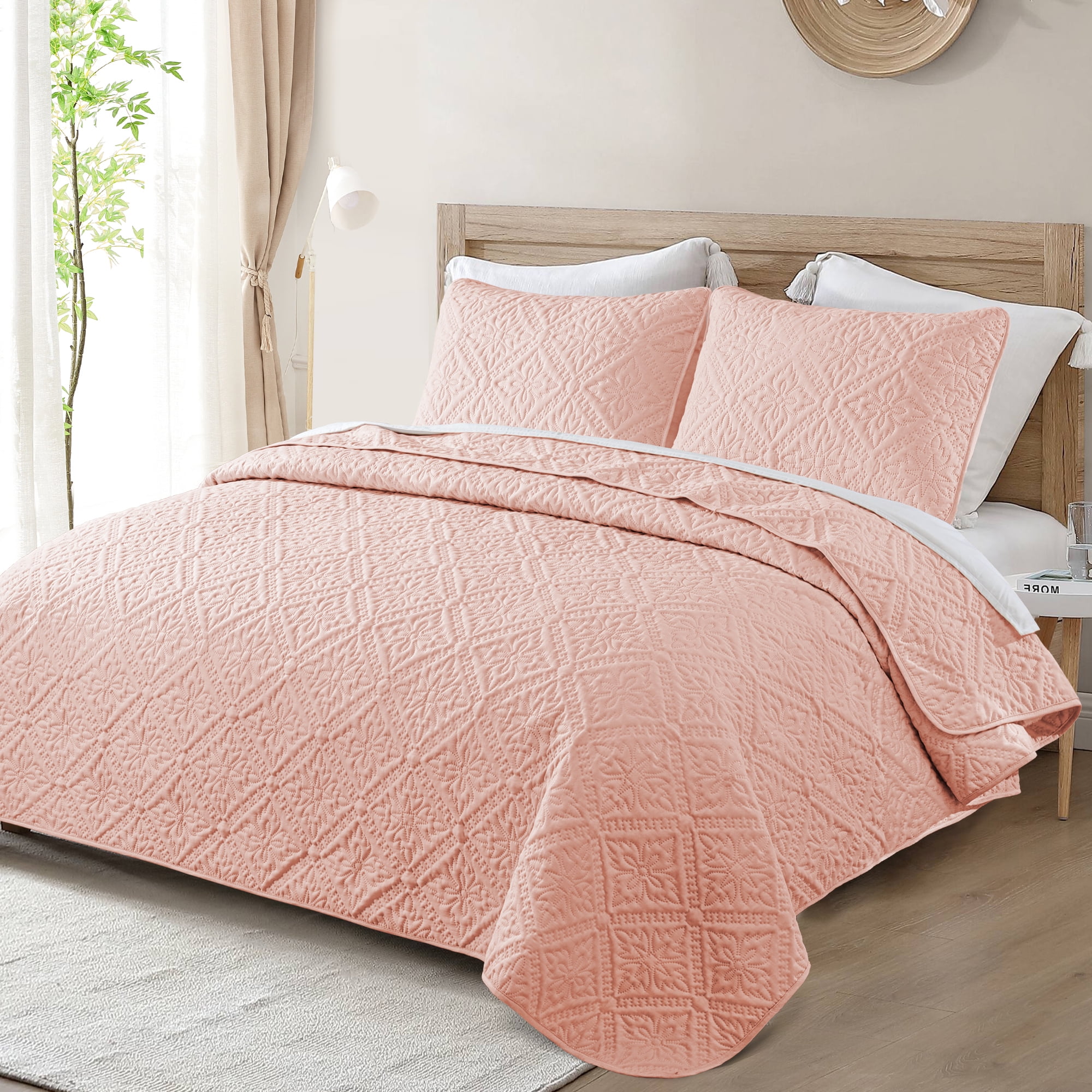 Exclusivo Mezcla King Quilt Bedding Set, Lightweight Soft Bedspreads Coverlets with 2 Pillow Shams, Modern Blush Pink Oversized Quilts King Size for All Seasons