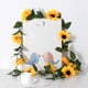 thumbnail image 4 of Guirnalda de girasoles artificiales de seda para colgar en la fiesta de bodas., 4 of 6